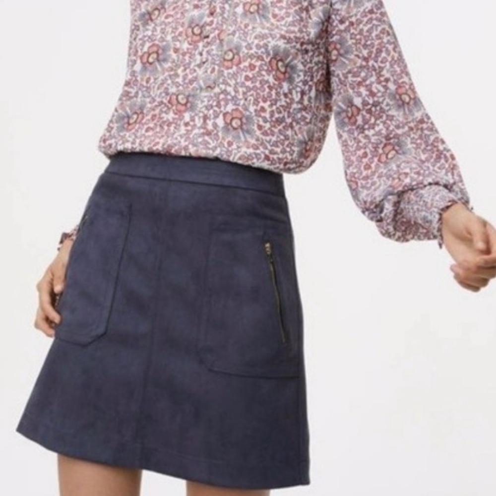 LOFT Outlet LOFT Faux Suede Zip
Pocket Skirt size 12 Blue